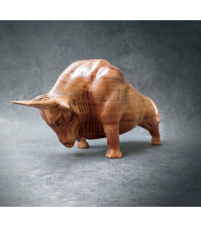 Sculpture - Charging bull of wood