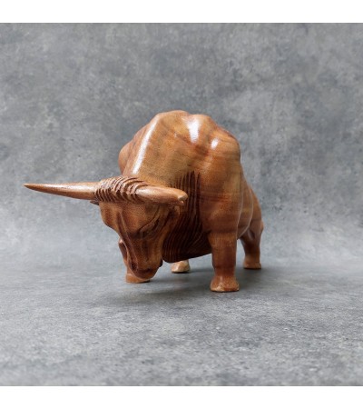 Sculpture - Charging bull of wood