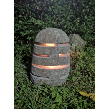 Stone garden lamp