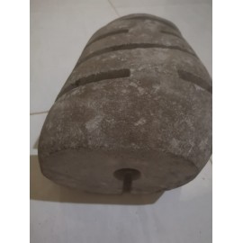 Stone garden lamp