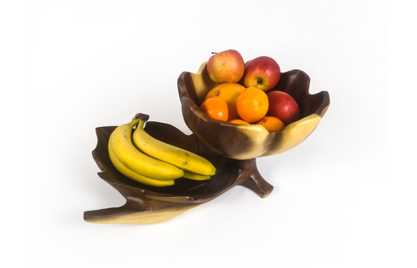 A bowl with a leaf-shaped tray, Suar wood