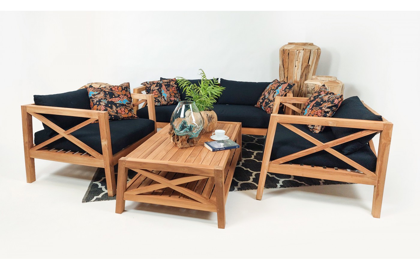 Mataram - a teak wood set of garden furniture