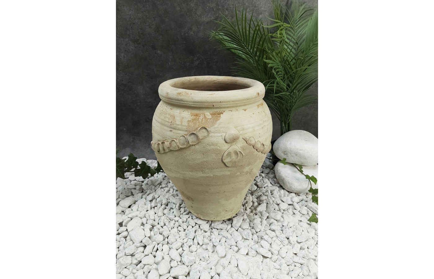 Biscuit vase with raised ornament in Tunisian terracotta 40