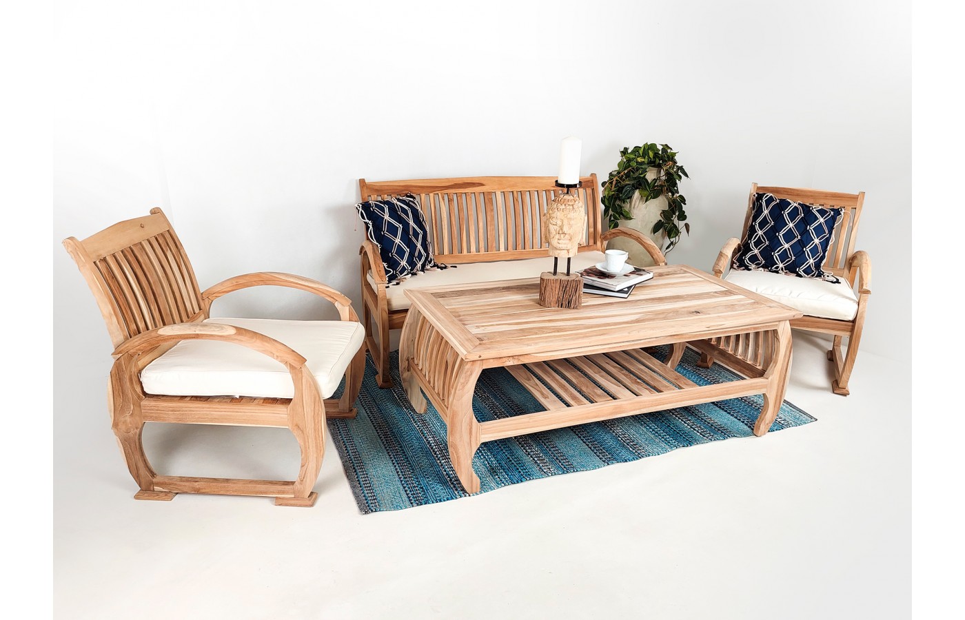 Eurus - a teak wood set of garden furniture