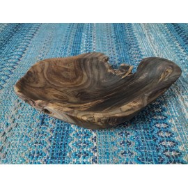 Sono wood bowl of irregular shape