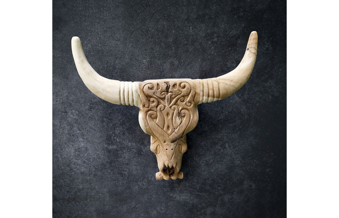 Sculpture, bull skull made of Teak wood