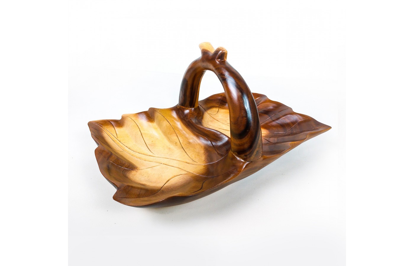 Leaf-shaped tray with handle, Suar