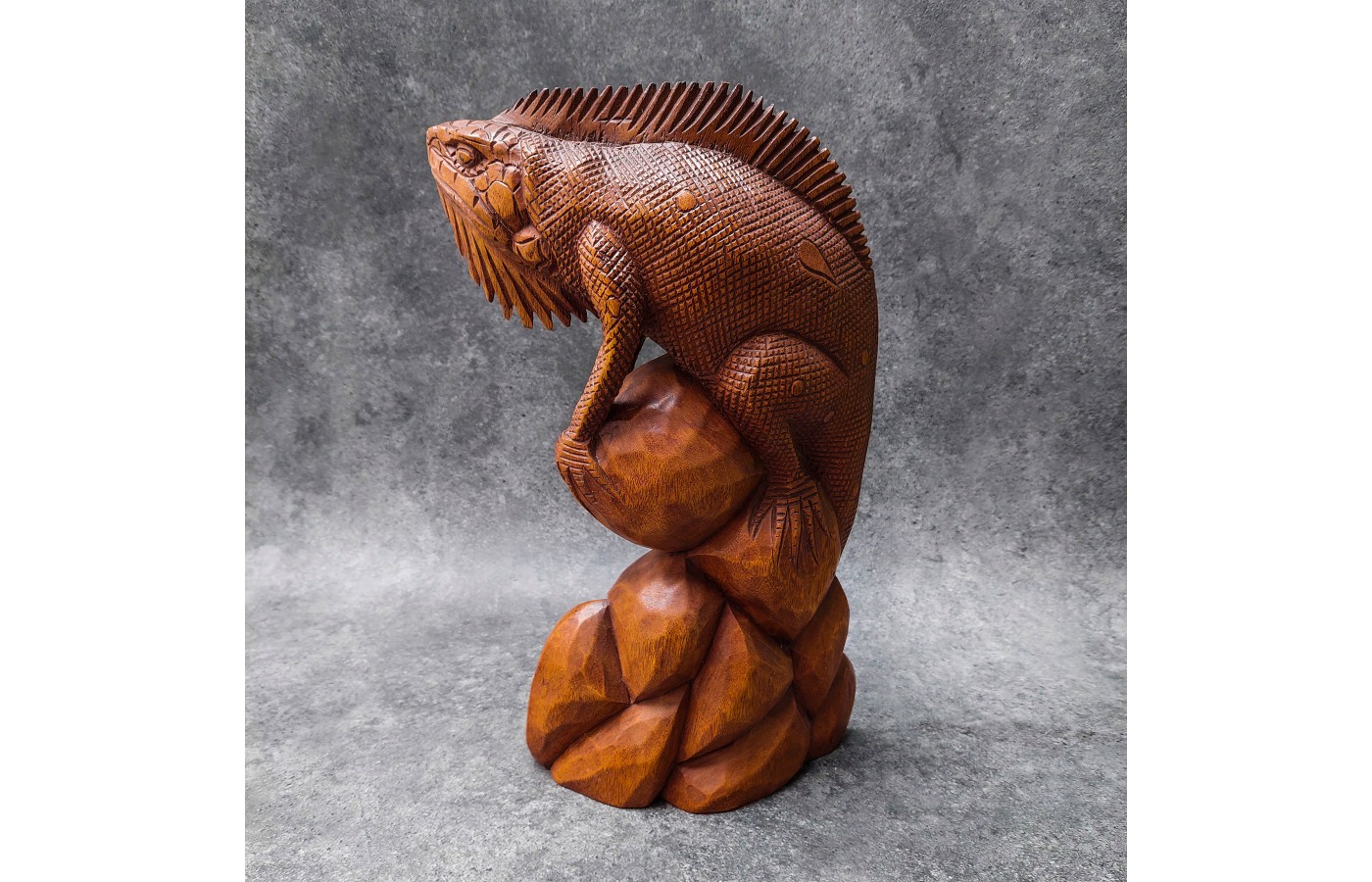 Hand-carved Iguana  - Bali sculpture, 50 cm