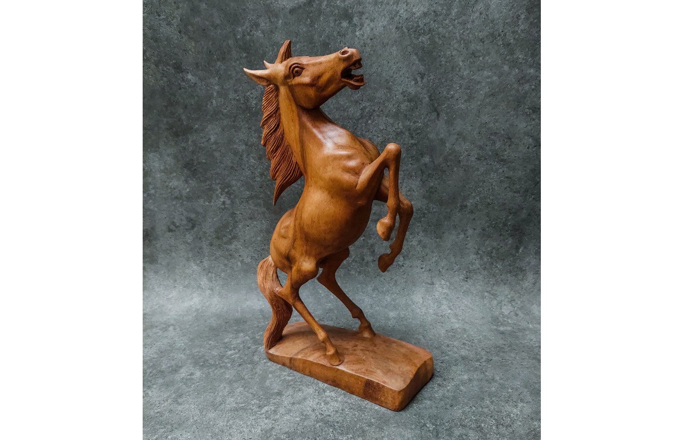 Sculpture horse, sono wood 50cm